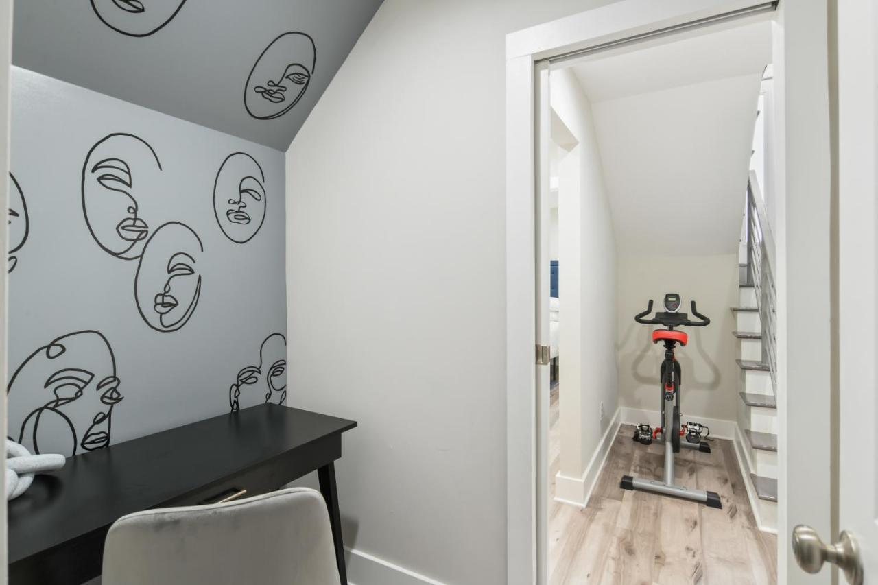 The Red Door - Ultra Modern Atlanta Home - Designedbydom מראה חיצוני תמונה